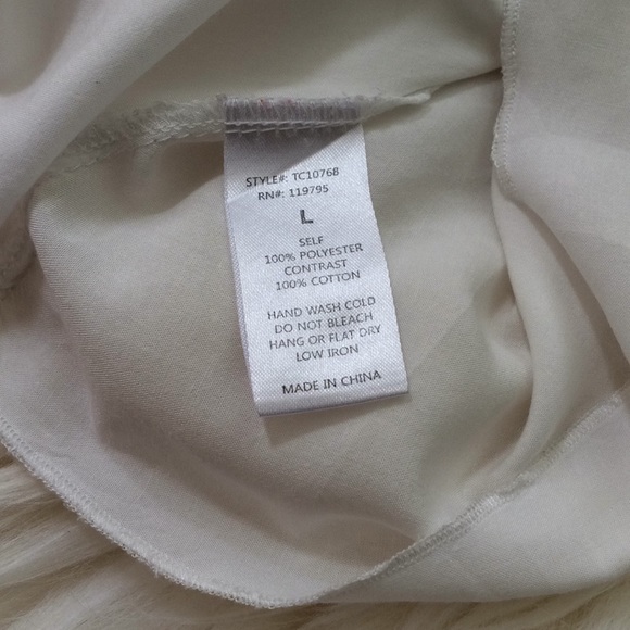 Moon Collection LA Sleeveless Top - Picture 6 of 8